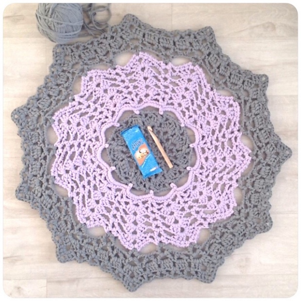 Larger Lacy Doily T-shirt Yarn Rug